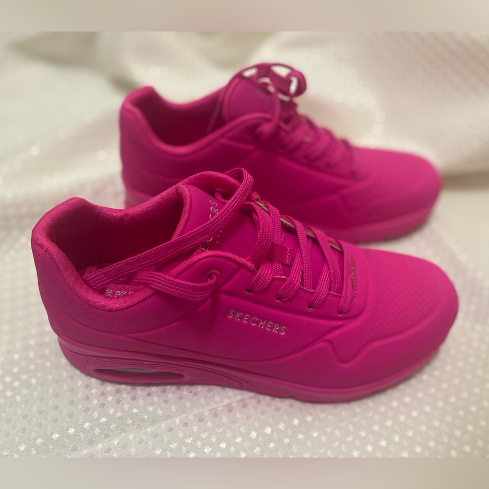 Skechers sneaker size 8.5